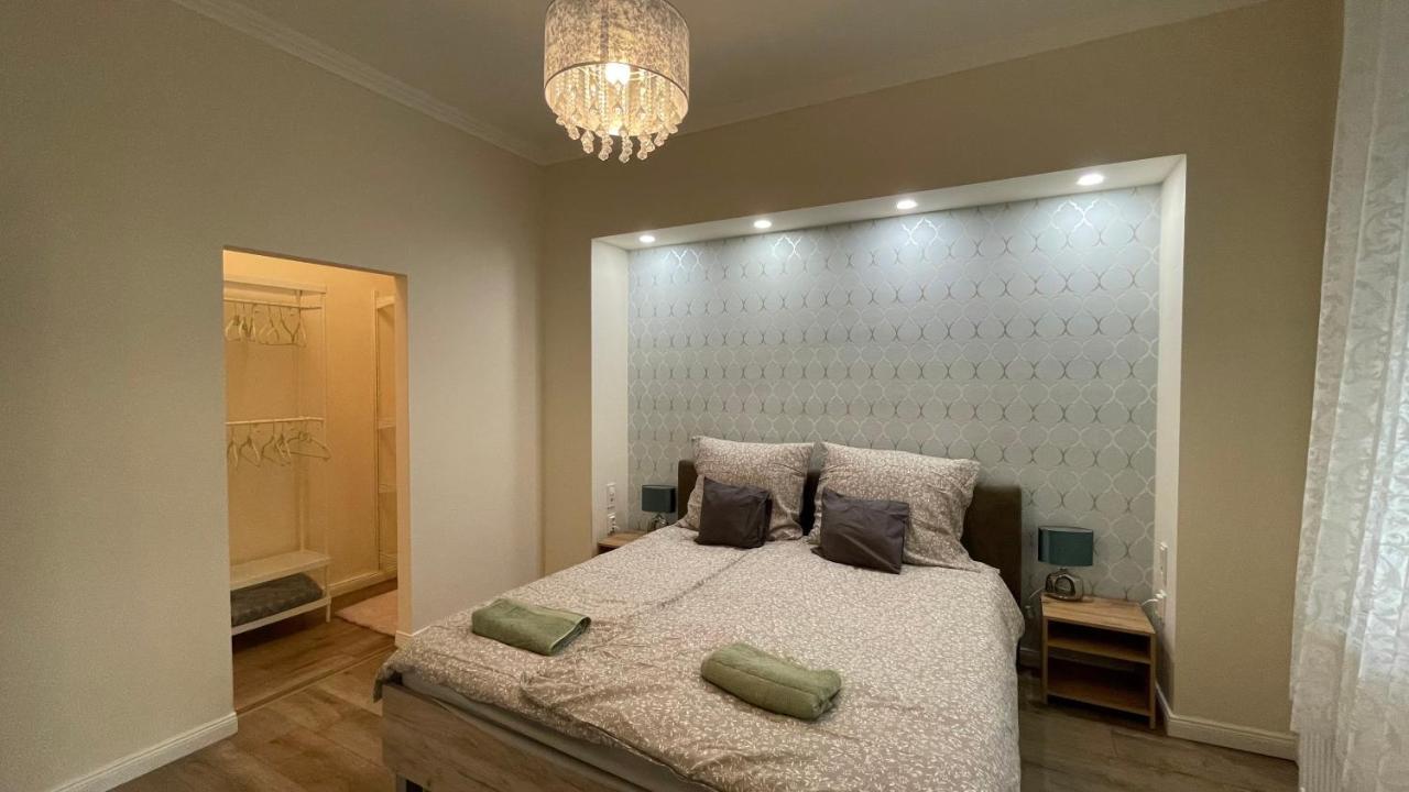 Buda Garden Apartment บูดาเปสต์ ภายนอก รูปภาพ